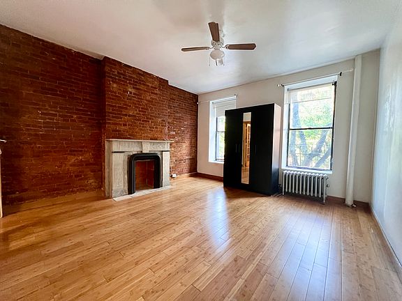 4th image of 454 W 47th St APT 2W