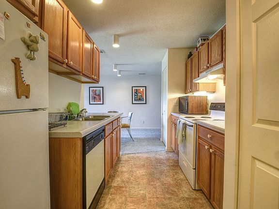 2nd image of 1206 Wesley Ave #20608150