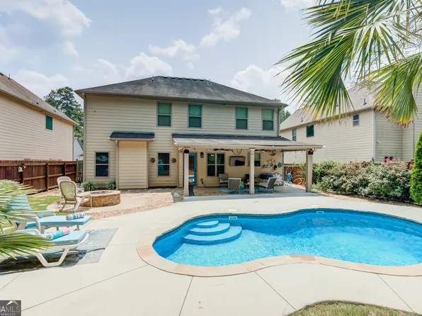 230 Scenic Hills Dr, Newnan, GA 30265