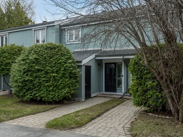 125 Fairway Cres #16, Collingwood, ON L9Y 5B4