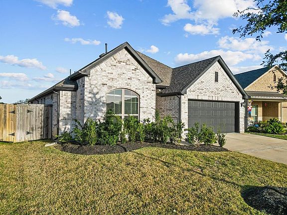 2nd image of 2613 Pines Trace Lane