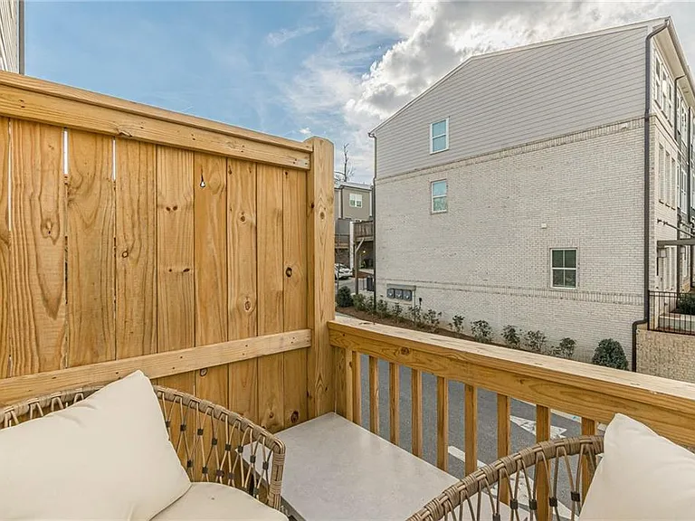 1205 Skylar Ln SE — Photo 22