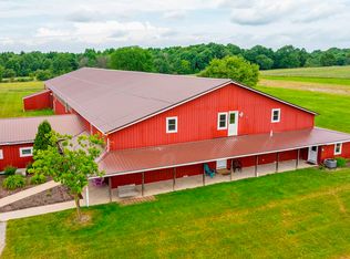 16490 Munn Rd, Chagrin Falls, OH 44023