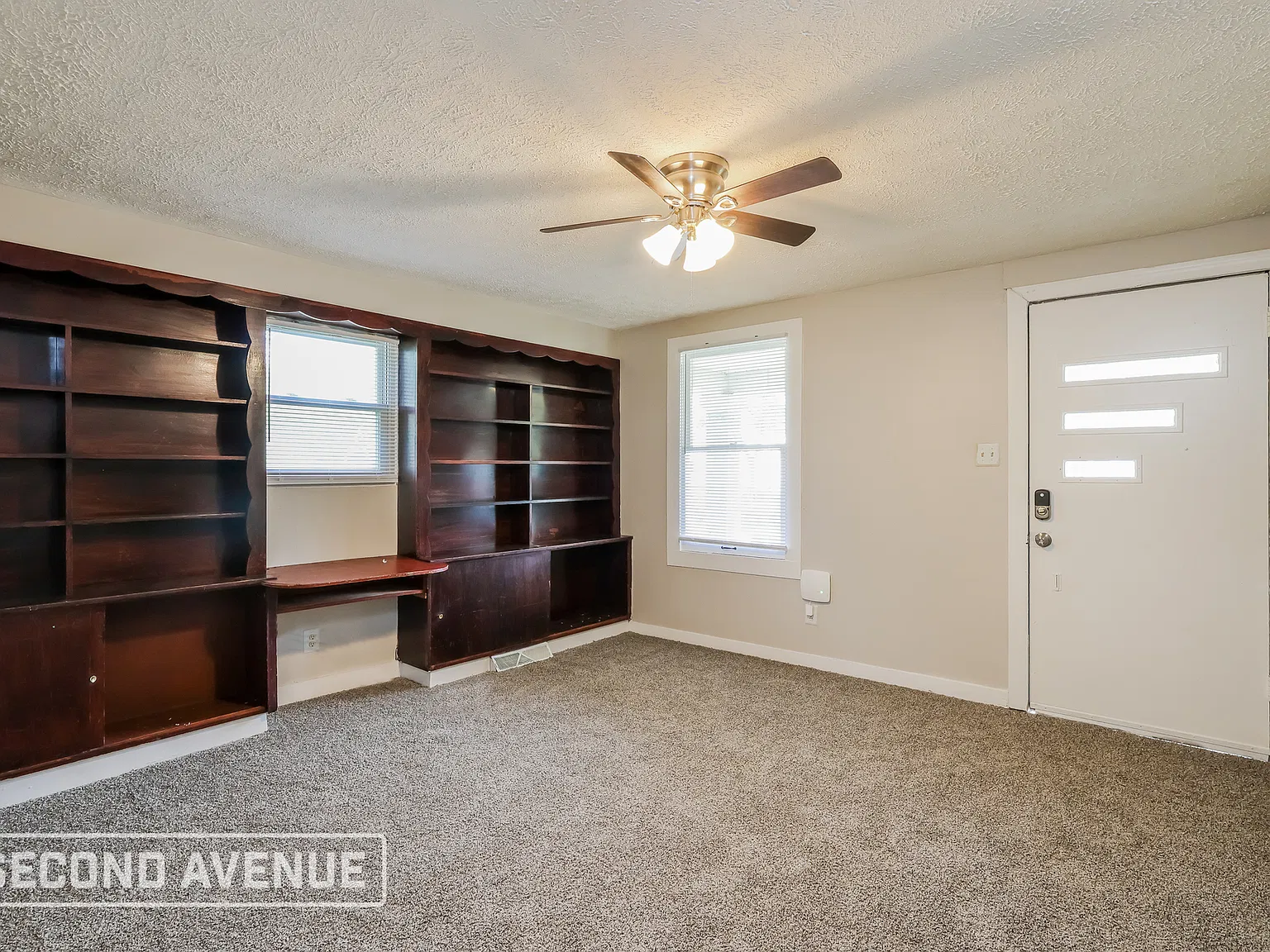 3 bed, 1.0 bath, 1084 sqft, $1,089 — Photo 4