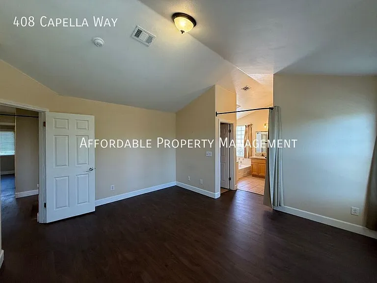 408 Capella Way — Photo 15