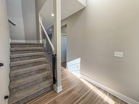 2nd image of 2465 McClellan Blvd
