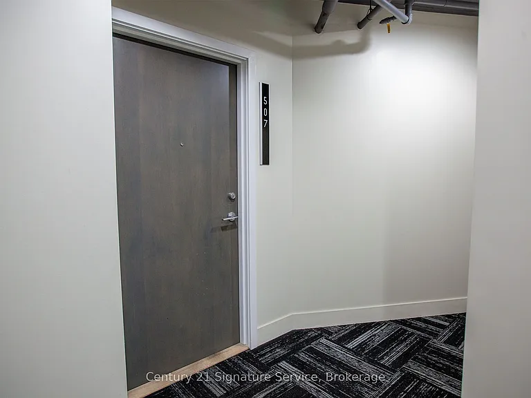 90 Trinity St #507 — Photo 3