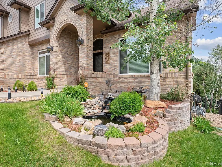 10796 Quail Creek Dr E — Photo 3