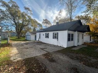 846 N Oak St, Evart, MI