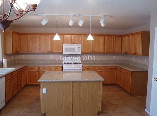 5th image of 2506 Mango Bay Ave