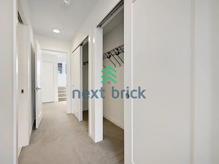 3537 Wallingford Ave N — Photo 15