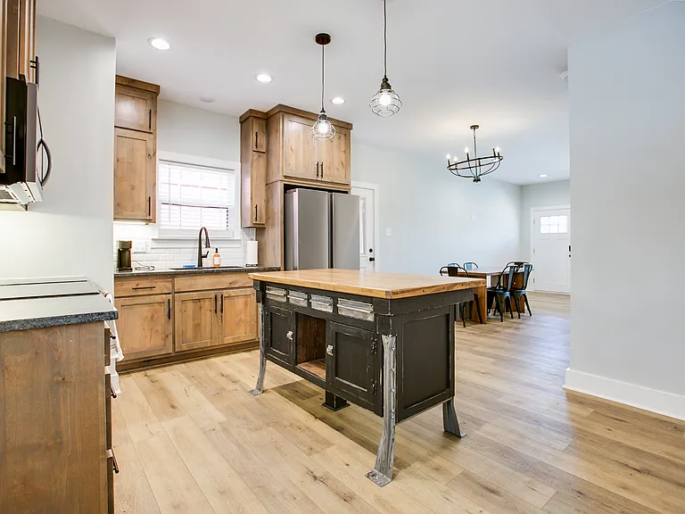 1009 Holiday Dr — Photo 18