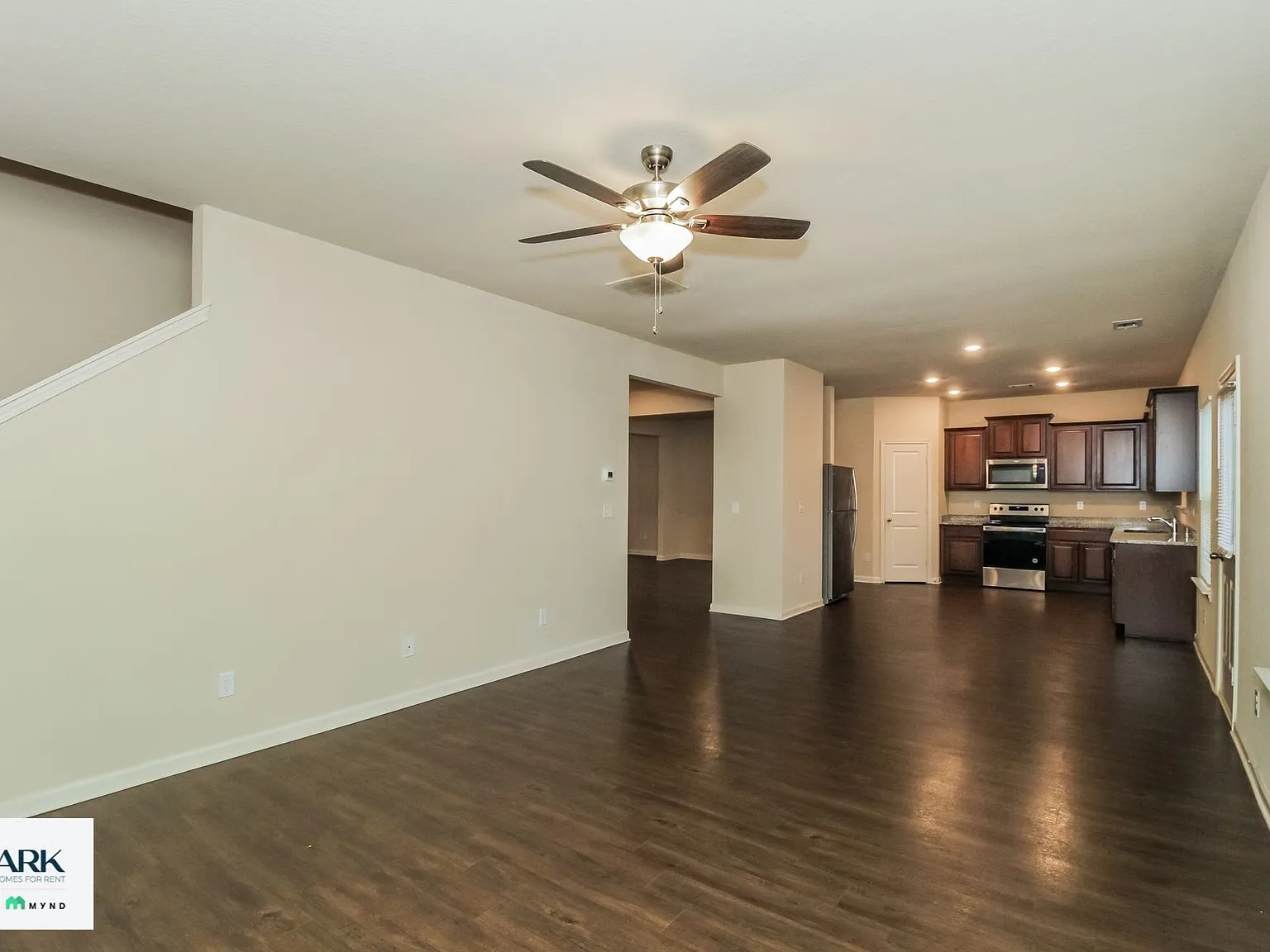 3 bed, 2.0 bath, 1648 sqft, $2,019 — Photo 3