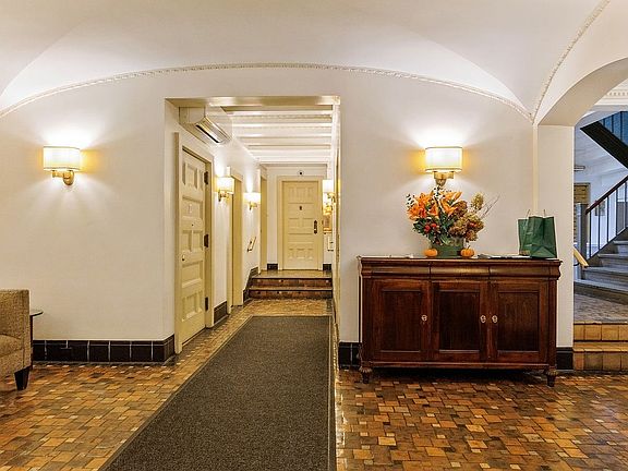 3rd image of 110 W 86th St APT 6E