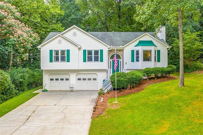 1st image of 1590 Larkwood Dr