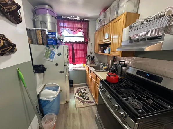 541 49th Street image 10 of 15