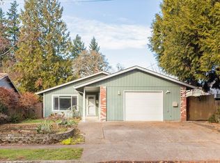 160 W Ipswich St, Gladstone, OR 97027