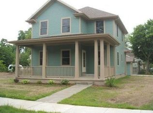 824 Lindsey St, South Bend, IN 46616