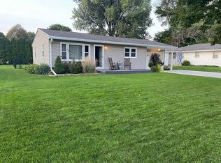 914 E Spring St, New Hampton, IA 50659