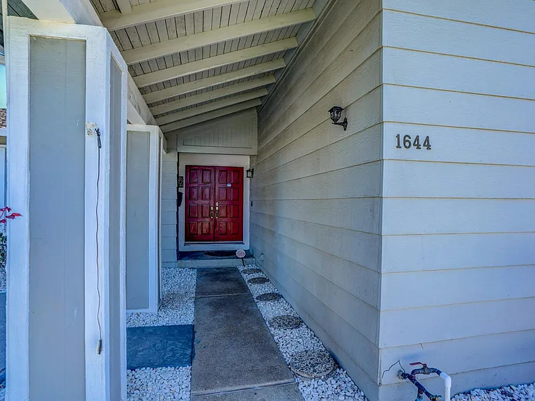 1644 Peachwood Dr — Photo 5