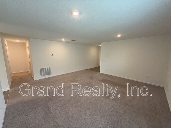 4th image of 4360 Jitterbug St