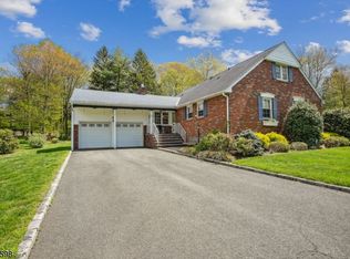 126 Maple St, New Providence, NJ 07974