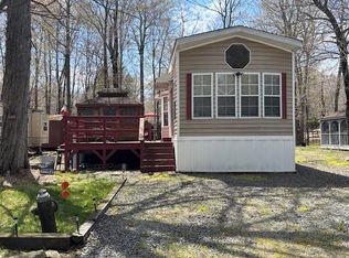 E 136 Equestrian Trl, Gouldsboro, PA 18424