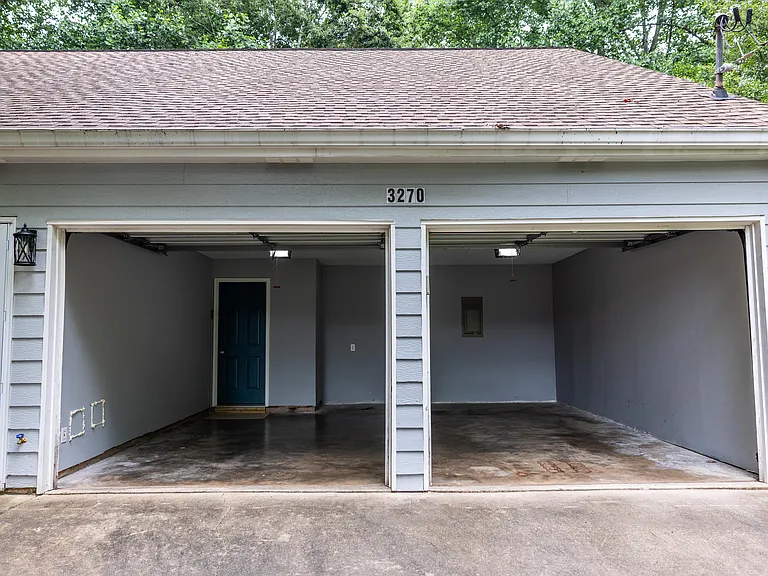 3270 Marine Rd — Photo 3