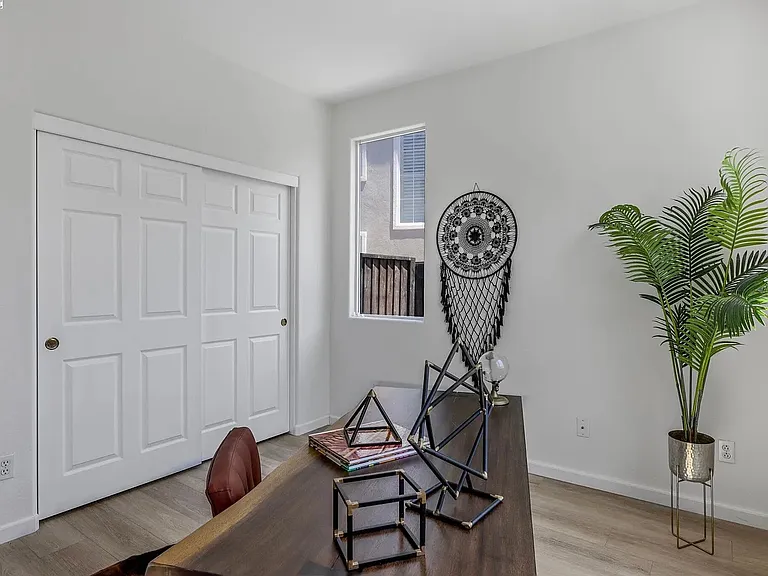 552 Stonehaven Ct — Photo 6