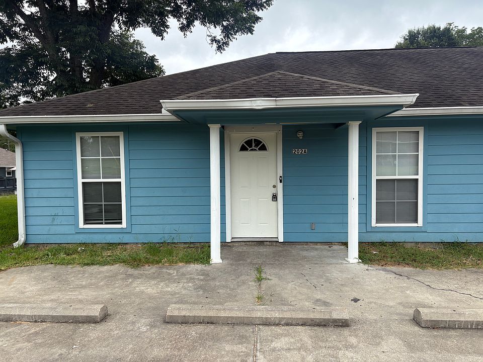 1st image of 202A Camp St