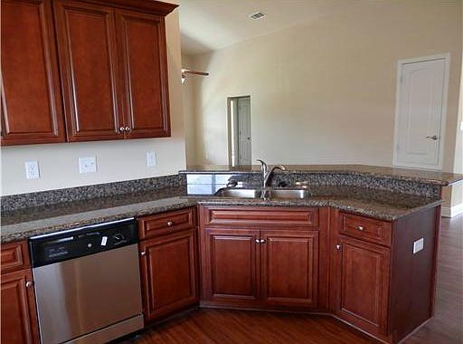 4th image of 14786 Canal Blvd