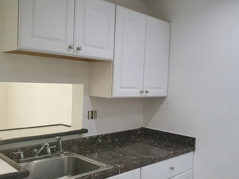 10760 N Kendall Dr #I5 — Photo 6