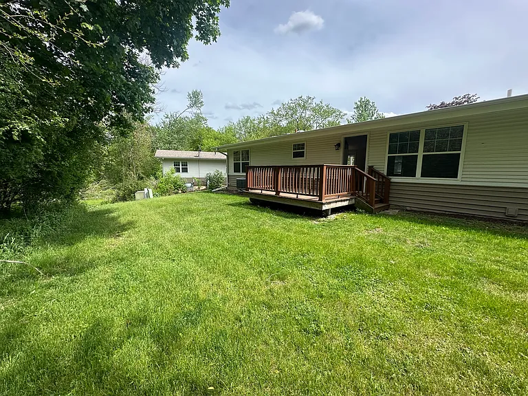 517 Crescent Ct — Photo 6