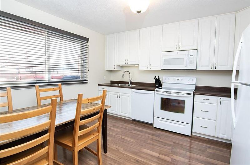 Winnipeg Townhouse for rent - 3 Bedrooms — photo 2