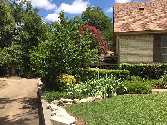5th image of 502 Willow Cir