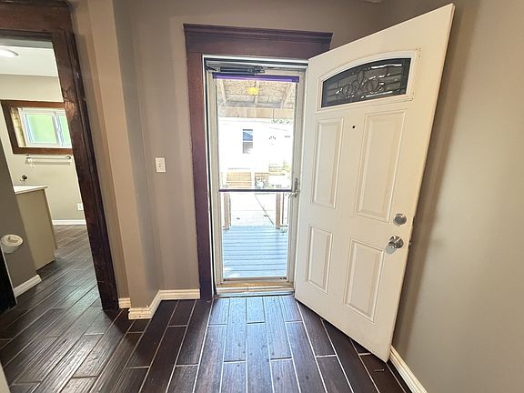 4th image of 11 Pooley Pl