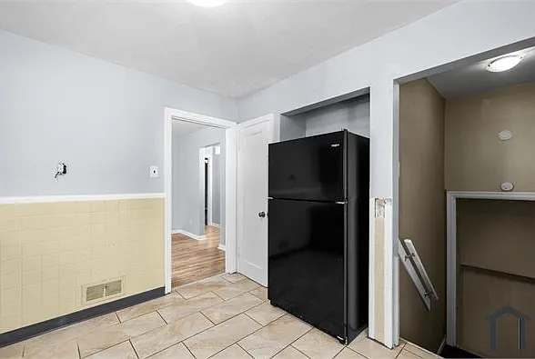 6176 Sherry Ave — Photo 11