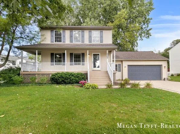 2309 Aaronsway Dr NE, Belmont, MI 49306