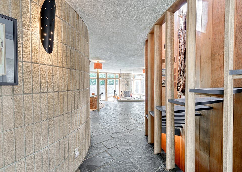 4189 N Crystal Springs Rd, Salina, KS 67401 Zillow