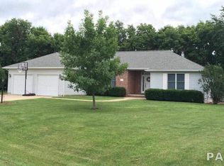 13730 N Wildflower Rd, Chillicothe, IL 61523
