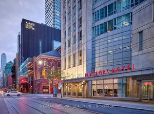 210 Victoria St #3002, Toronto, ON M5B2R3