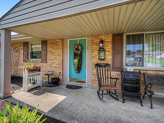 2nd image of 2560 Marigold Dr