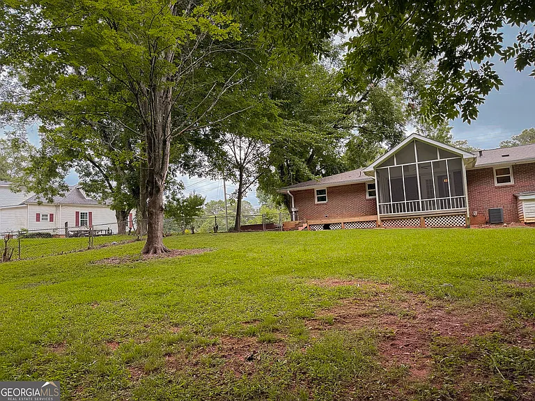 77 Franklin Hwy — Photo 37