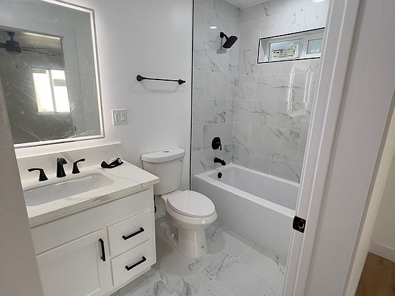 4th image of 175 N Record Ave