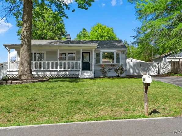 1308 South Dr, Saint Charles, MO 63303