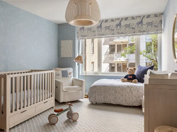 151 West 21st Street image 9 of 10