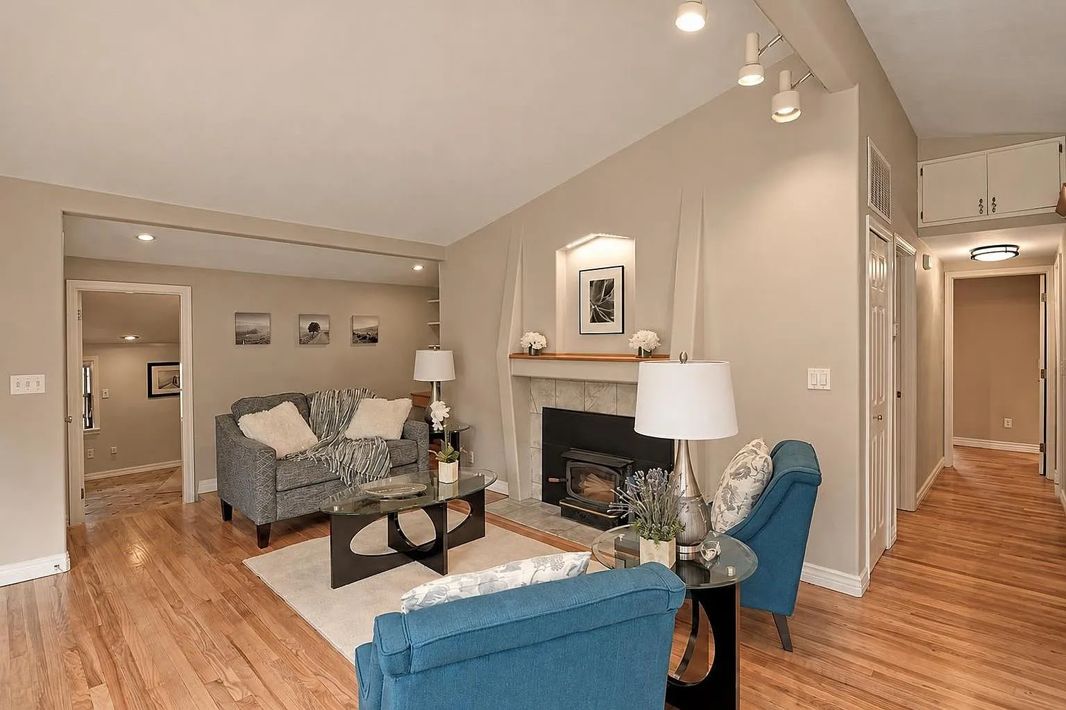 3 bed, 1143 sqft, $3,750 — Photo 3