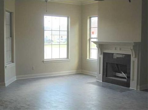 3rd image of 101 Newshire Dr