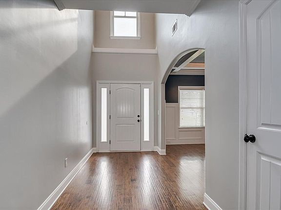 5th image of 269 Wentworth Pl