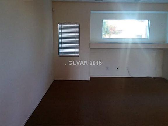 3rd image of 6004 Sugar Creek Dr